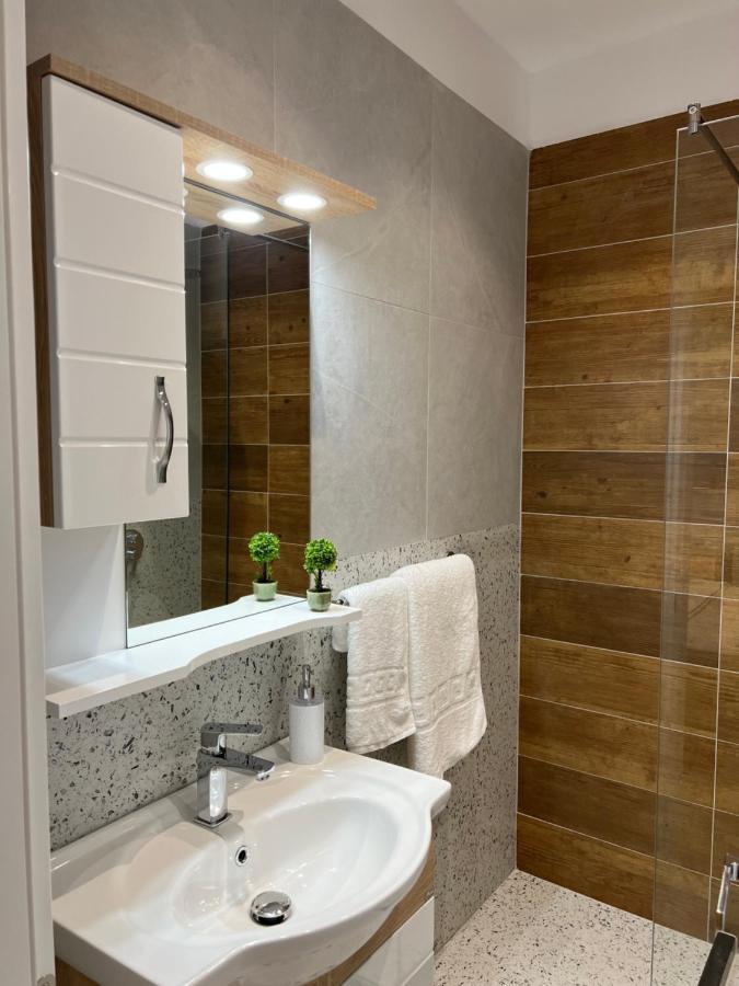 Costa Adriatica Apartments ดูร์เรส ภายนอก รูปภาพ